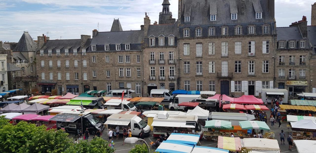 Les Appartements Du Marche ディナン エクステリア 写真